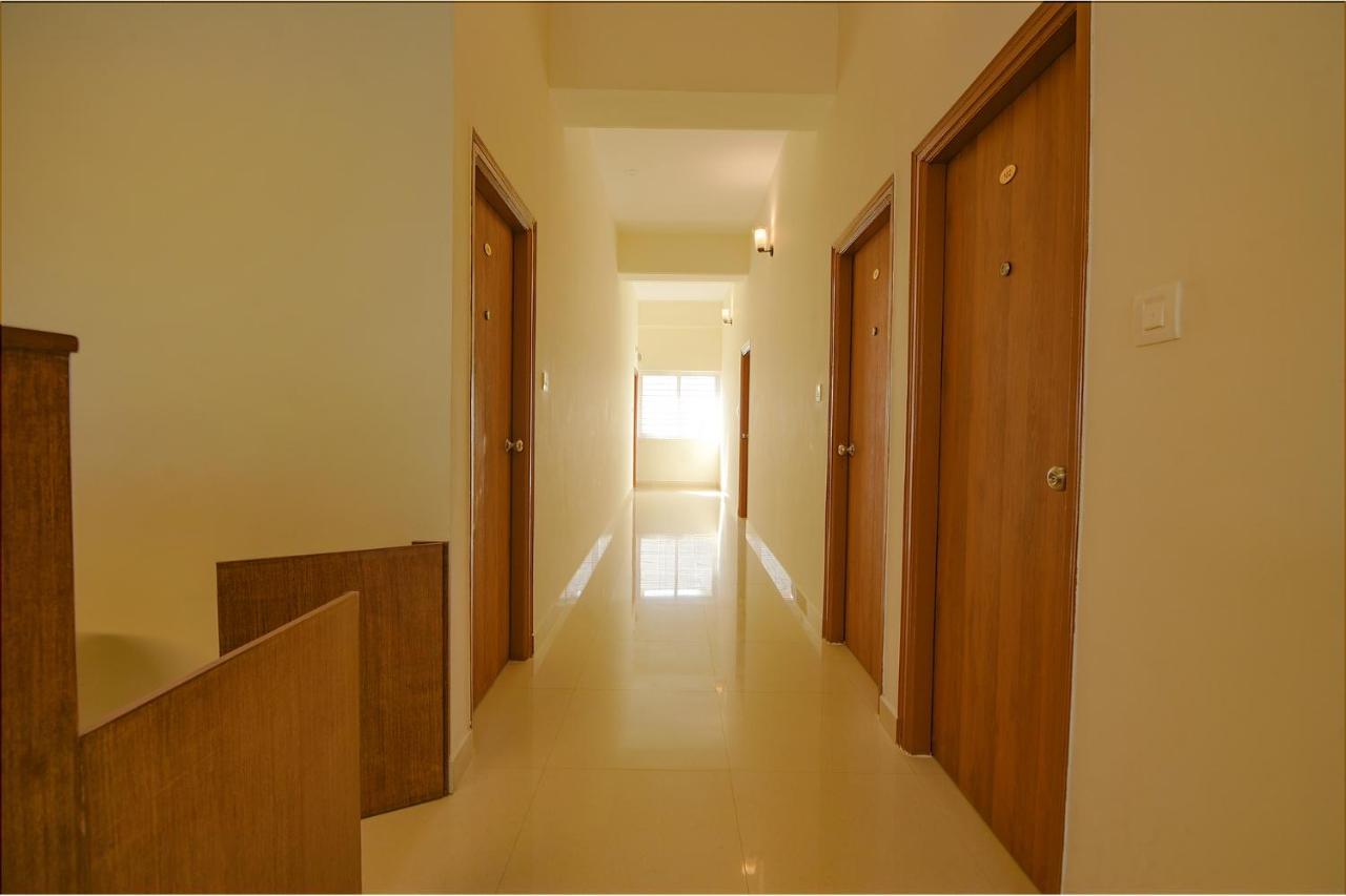 Fabhotel Gr Lake View - Btm Layout Bangalore Exteriör bild