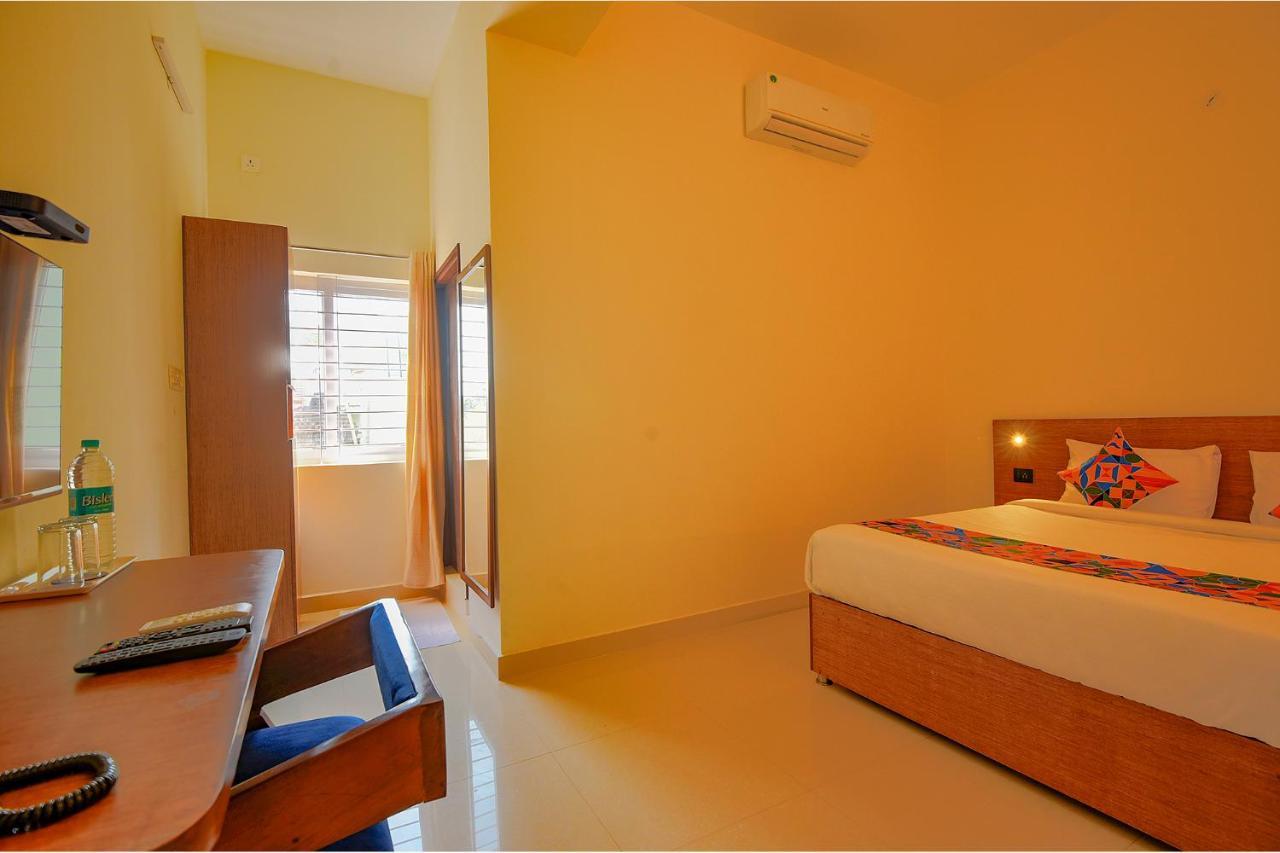 Fabhotel Gr Lake View - Btm Layout Bangalore Exteriör bild